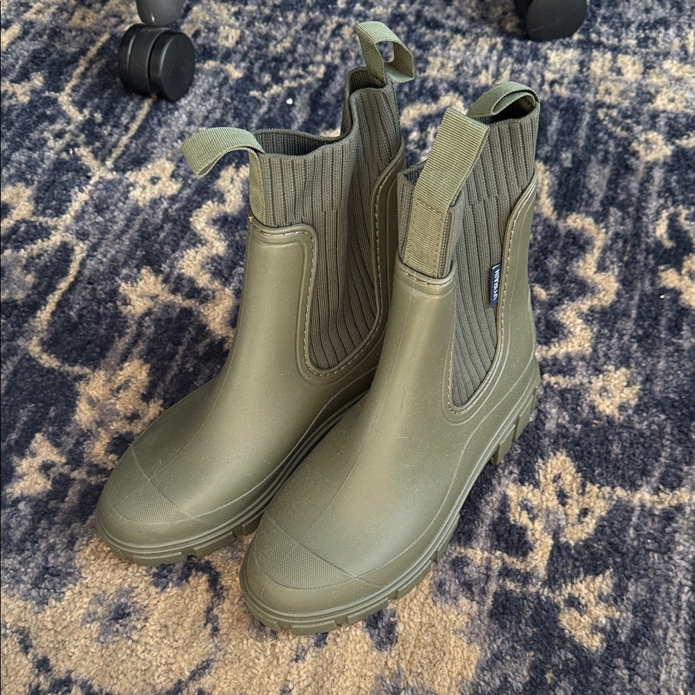 Stylish Olive Women's Rain Boots